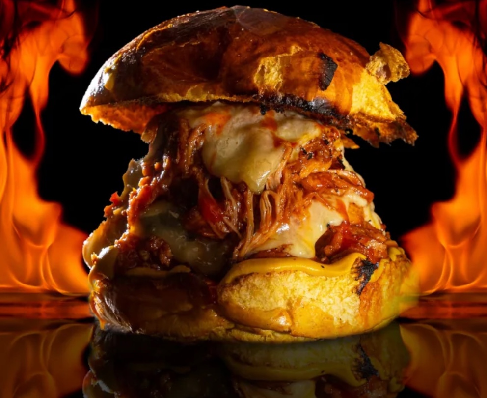 /images/dirtyBagels/briochebunpulledporkwithdoublecheese.jpg