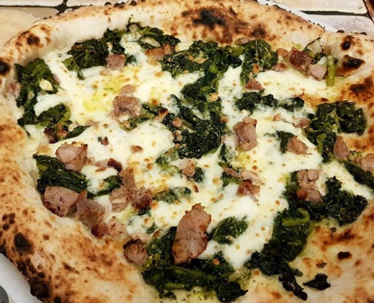 /images/sudItaliaPizza/salsicciaefriarielli.jpg